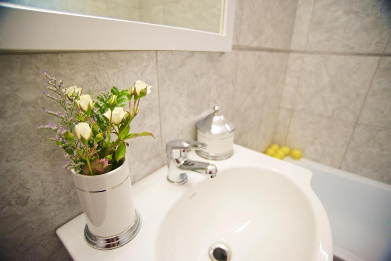 Apartament Riobamba Street Buenos Aires Zewnętrze zdjęcie